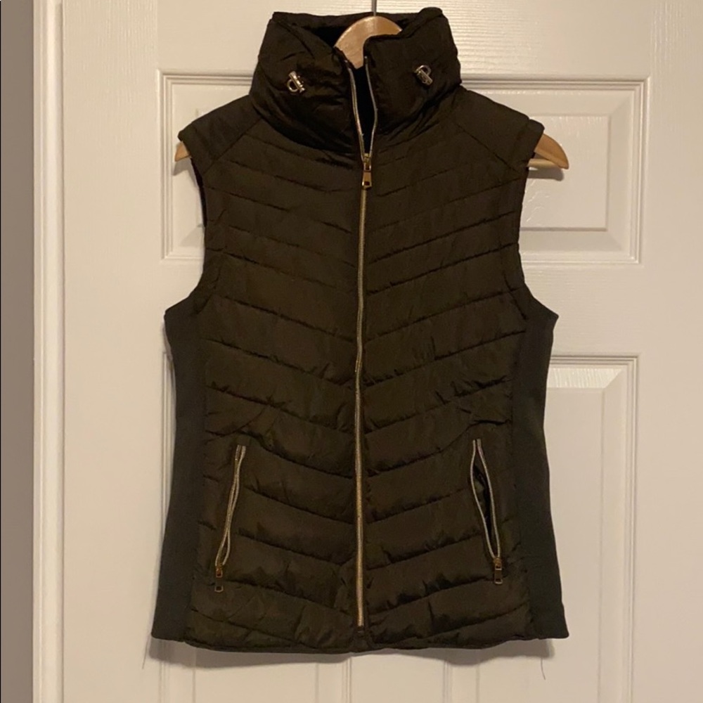 Faux fur-lined Special One green vest